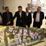 بازدید دبیر شورایعالی مناطق آزاد از ماکت شهر بین المللی سلامت شیراز